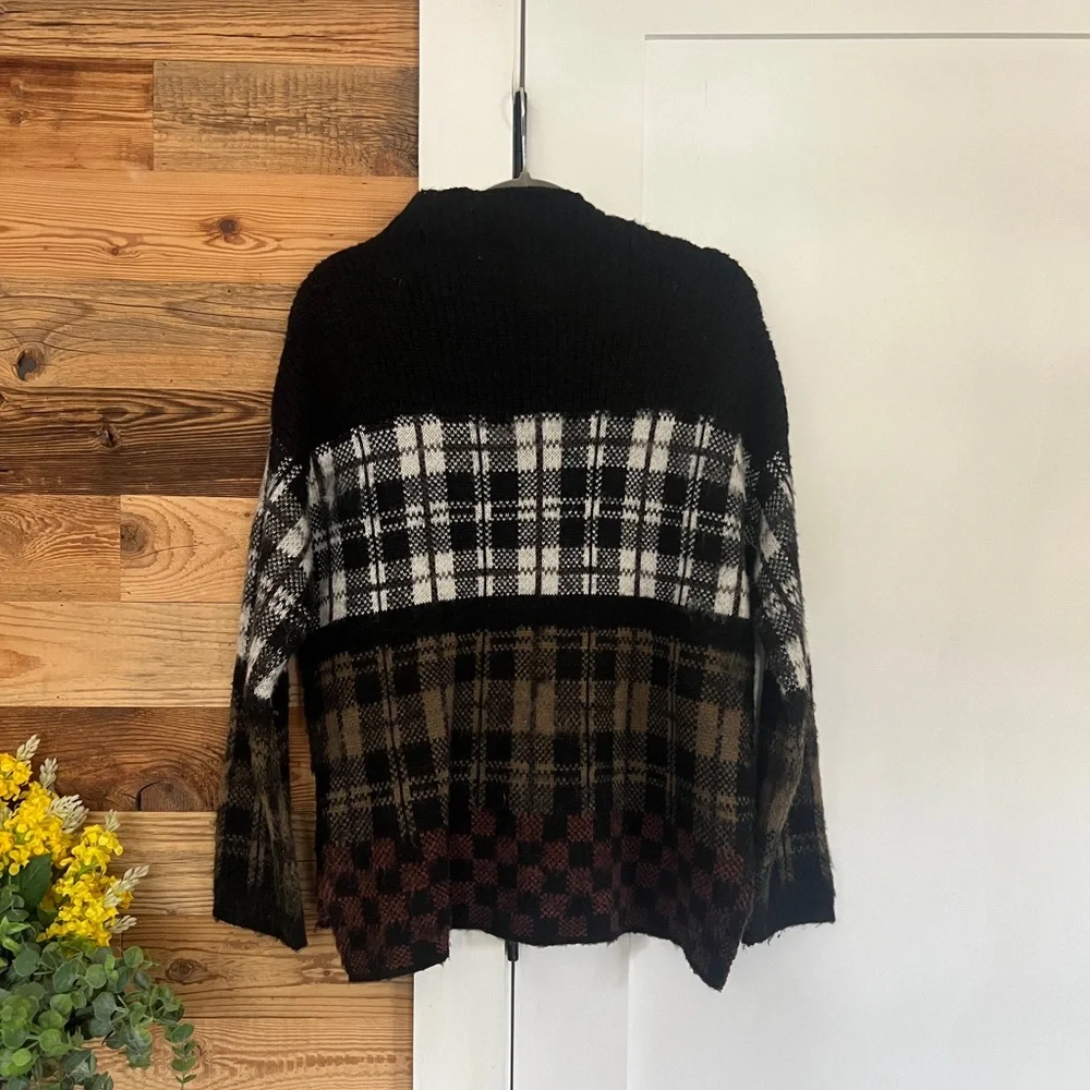 UO Silence + Noise Gunner Colorblock Patchwork Plaid Sweater Mock Neck Black Tan